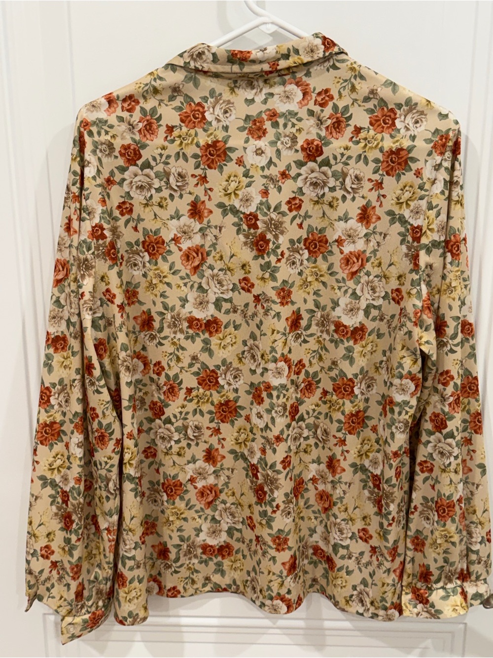 Women's Beige Floral Long-Sleeve Blouse - Picture 5 of 9